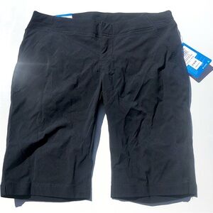 NWT Columbia Shorts Court Omni-Shade Black Size 4